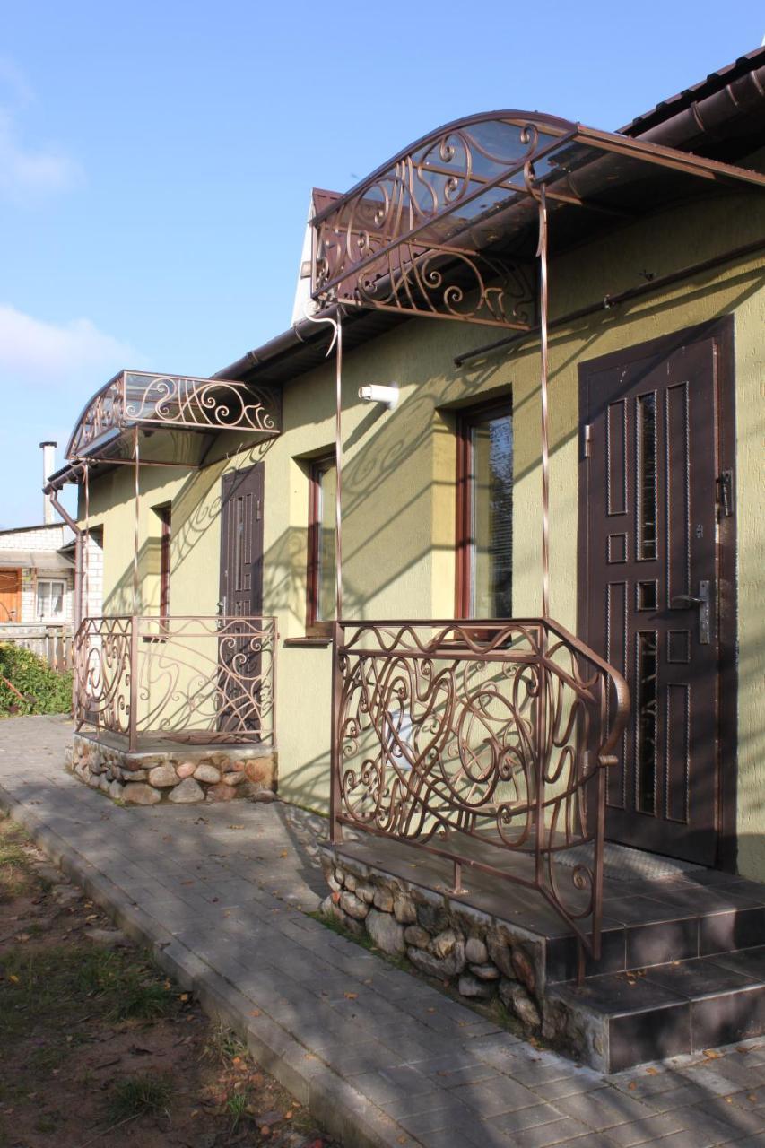 Villa House With A Fireplace On The River Minsk Exterior foto